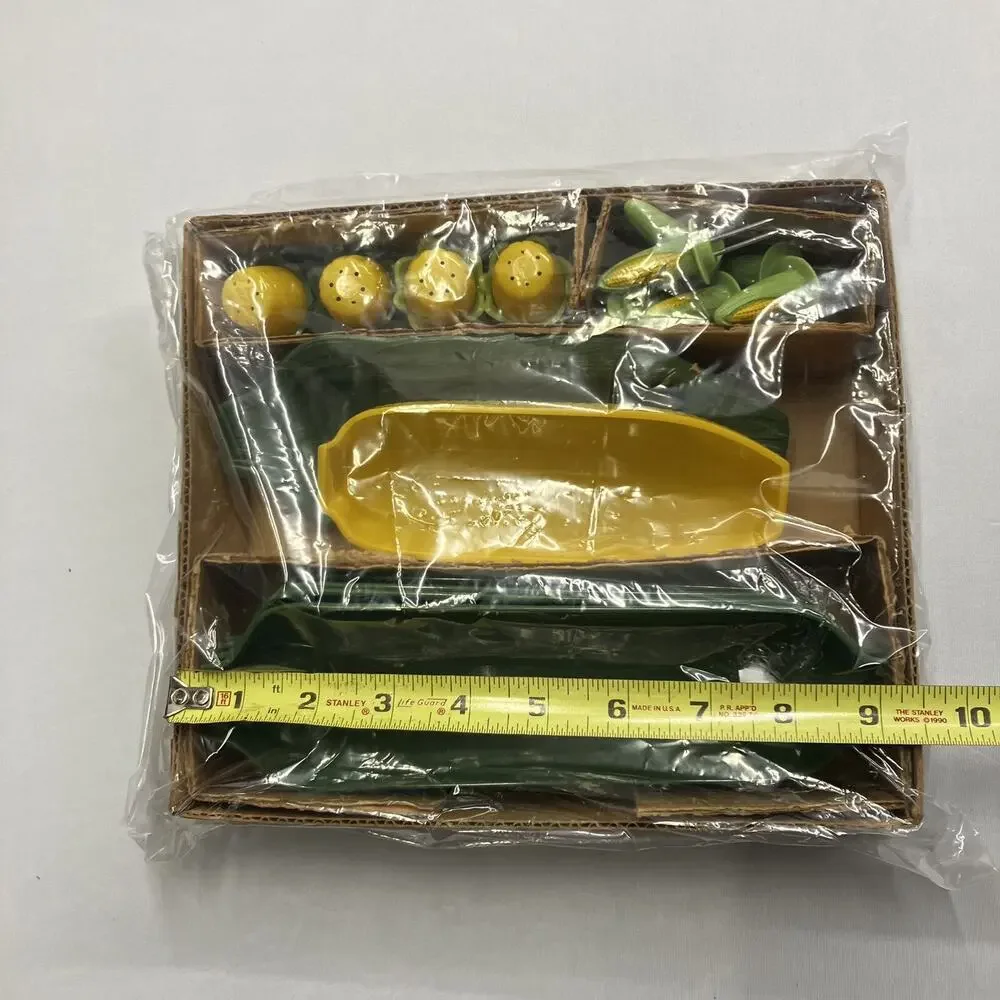 Vintage Royal Stanley Home Products #4820 Deluxe Corn Server Set
